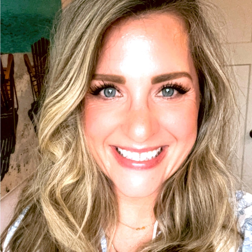Meet your Posher, Courtney